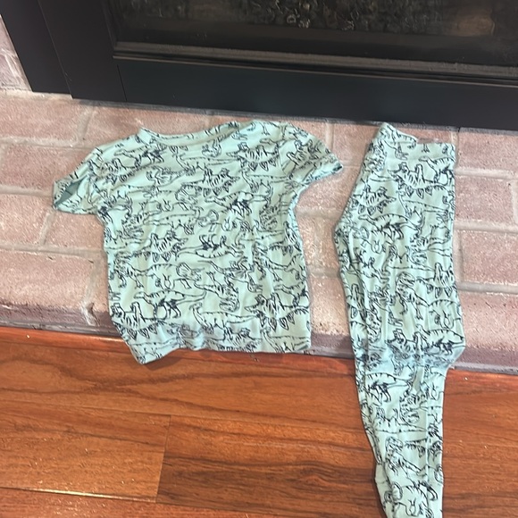 Boys size 8 pj bundle - Picture 6 of 6